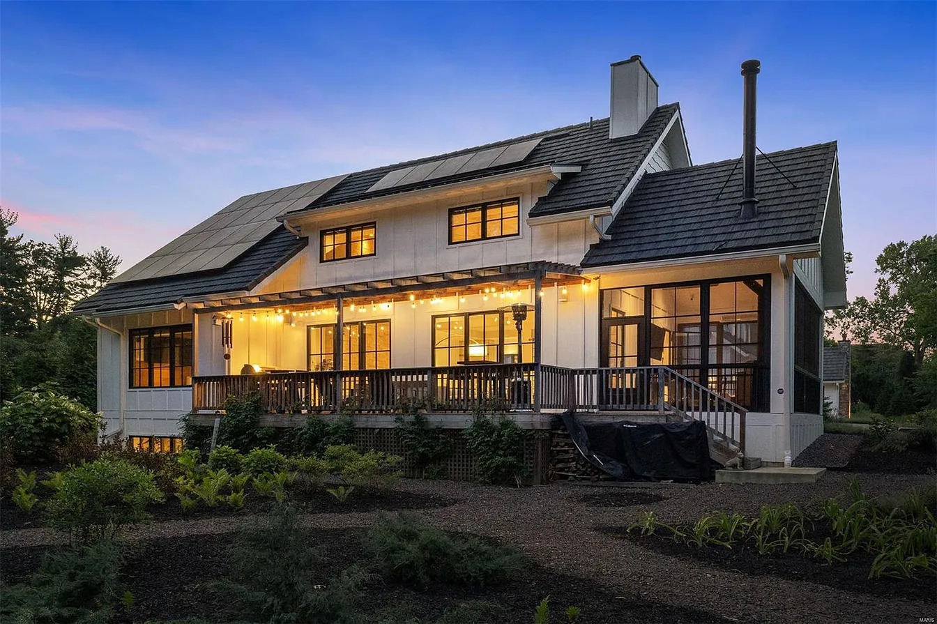 Buying a home in Ladue, St. Louis, MO: What you need to know in 2025